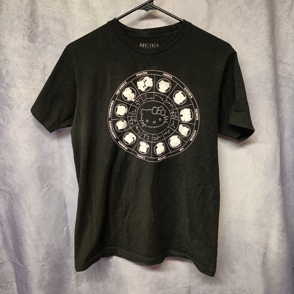 Box Lunch Hello Kitty Zodiac Graphic Tee‎